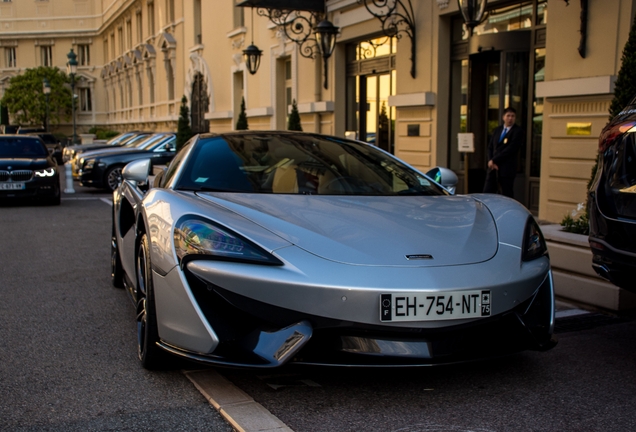 McLaren 570GT