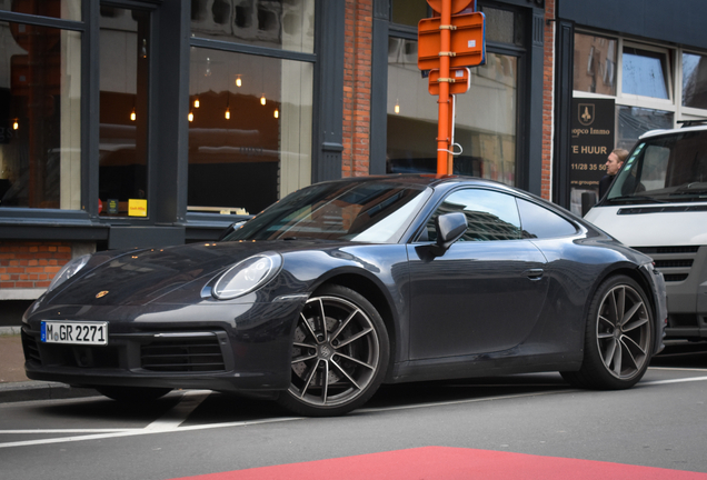 Porsche 992 Carrera 4S