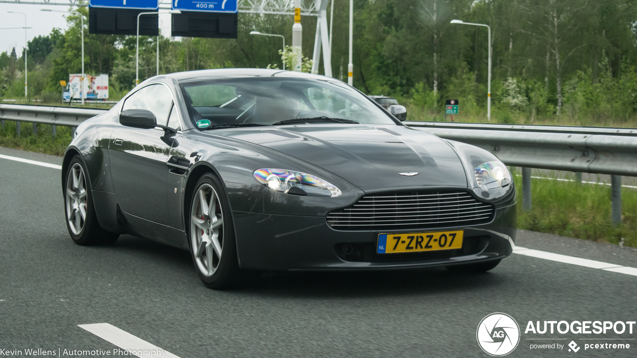 Aston Martin V8 Vantage