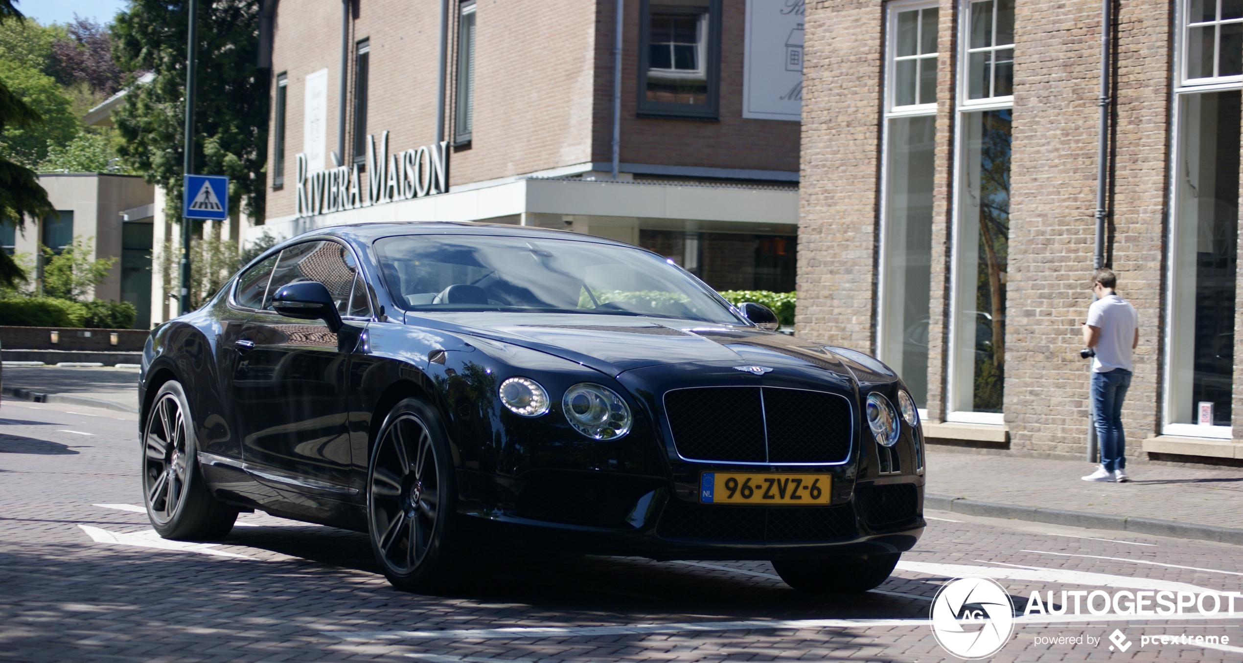 Bentley Continental GT V8