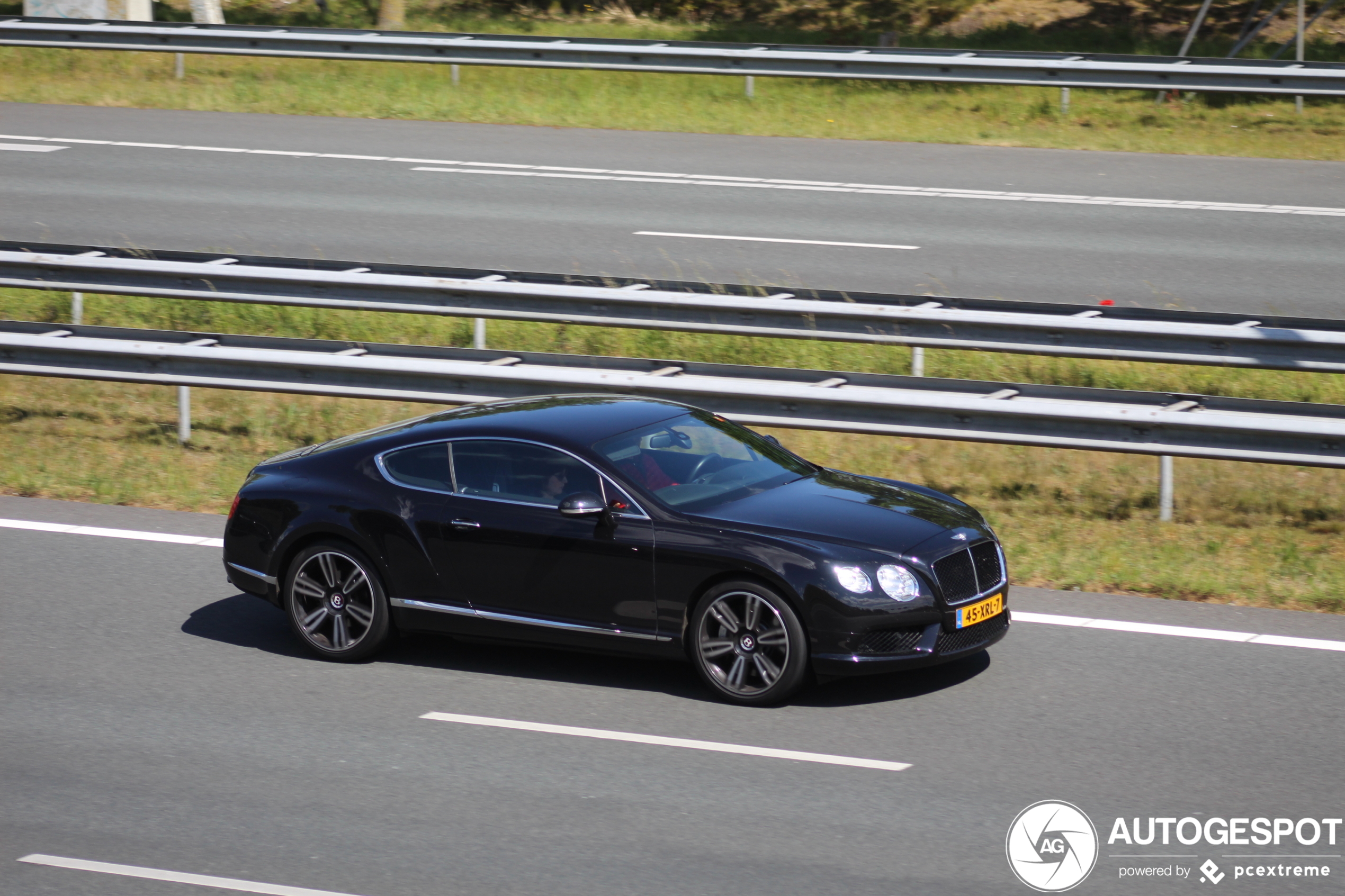 Bentley Continental GT V8