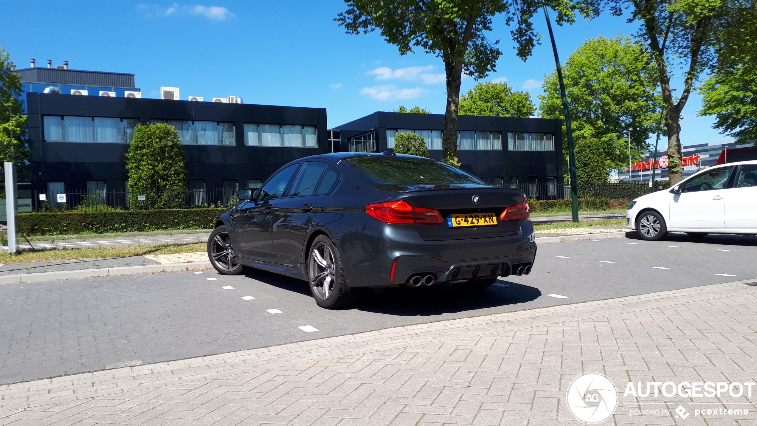 BMW M5 F90