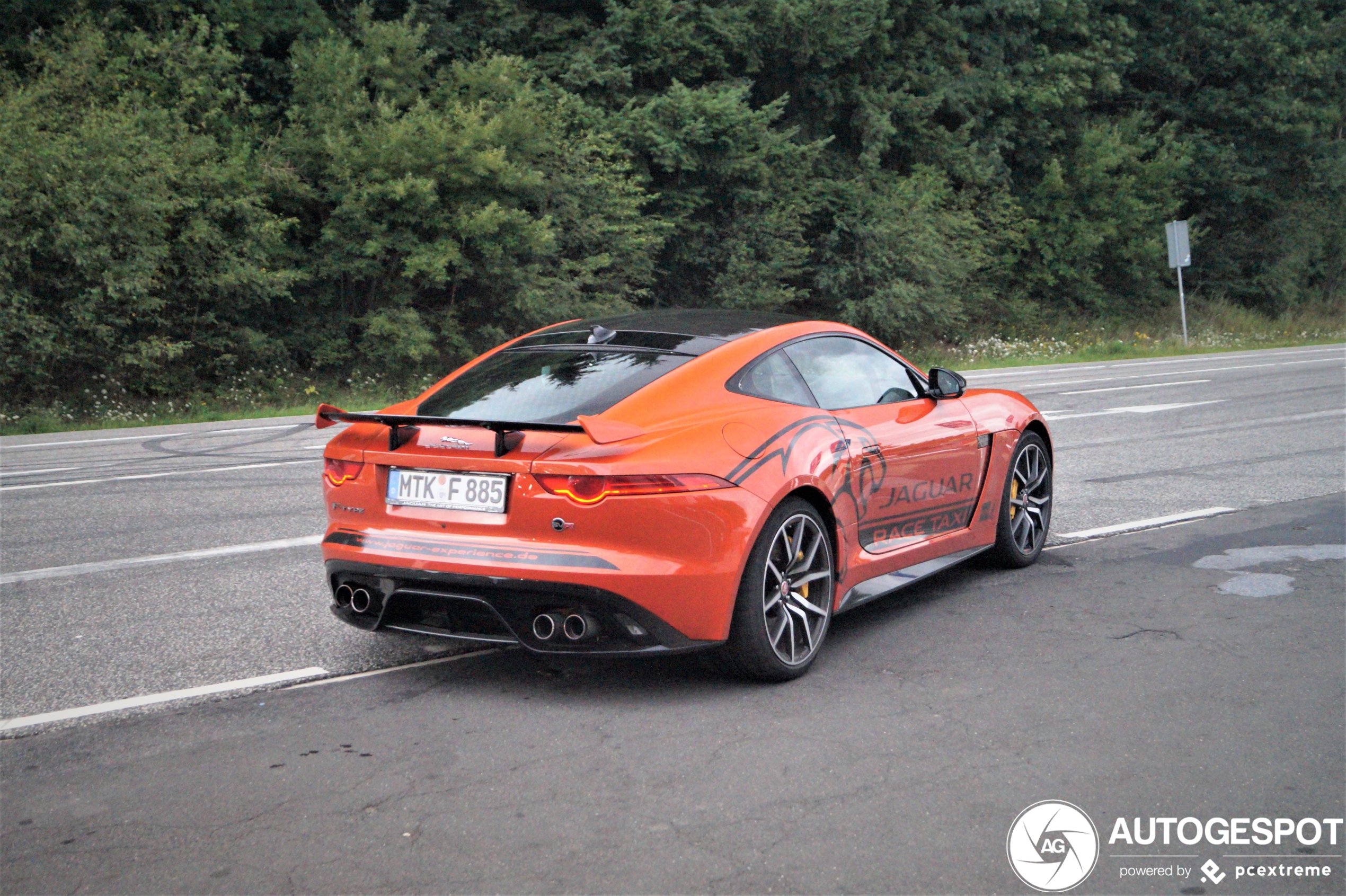 Jaguar F-TYPE SVR Coupé