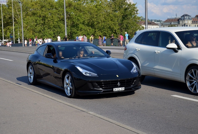 Ferrari GTC4Lusso