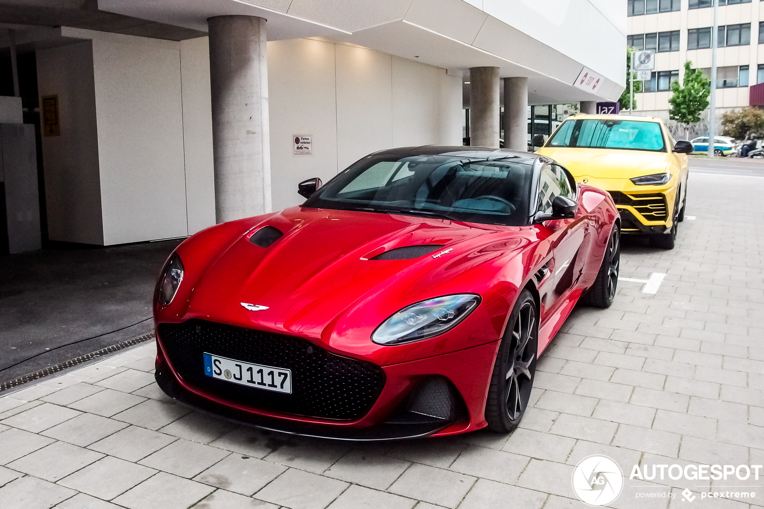 Aston Martin DBS Superleggera