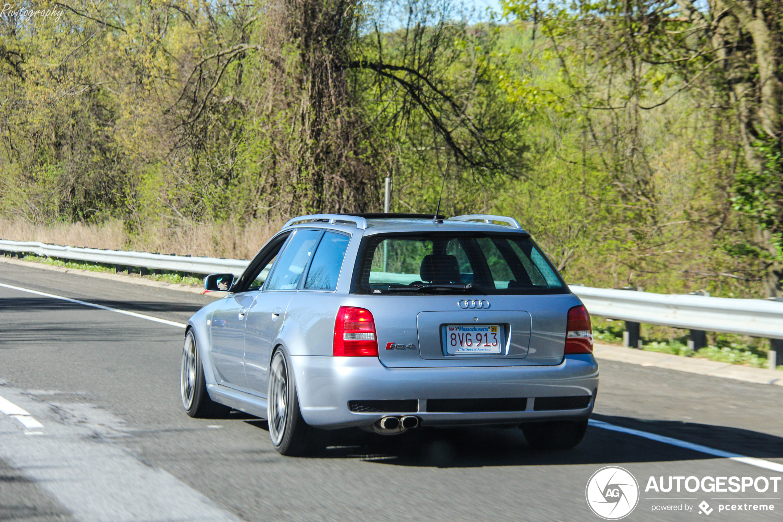 Audi RS4 Avant B5