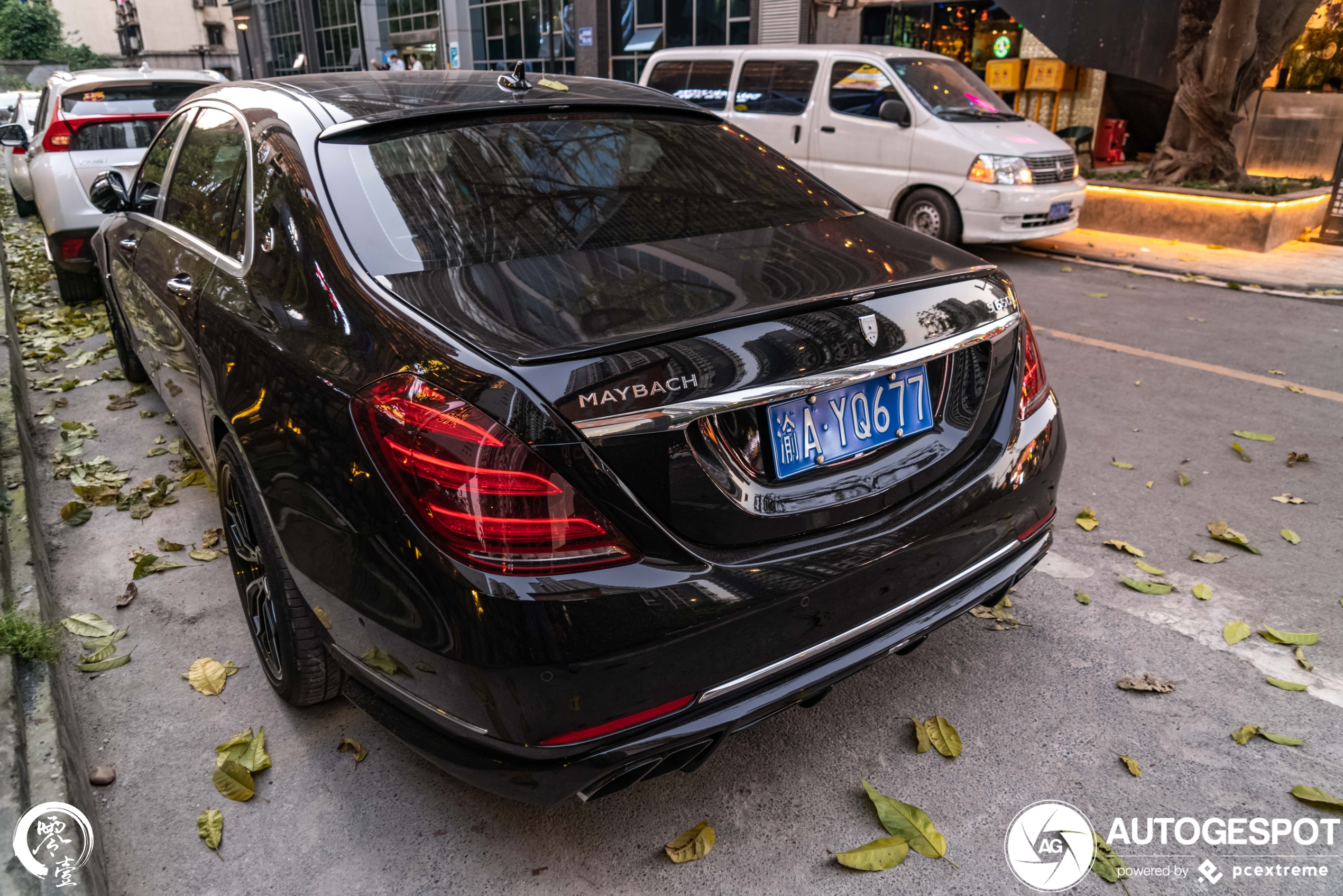 Gespot: Mercedes-Maybach aangepakt door Lorinser