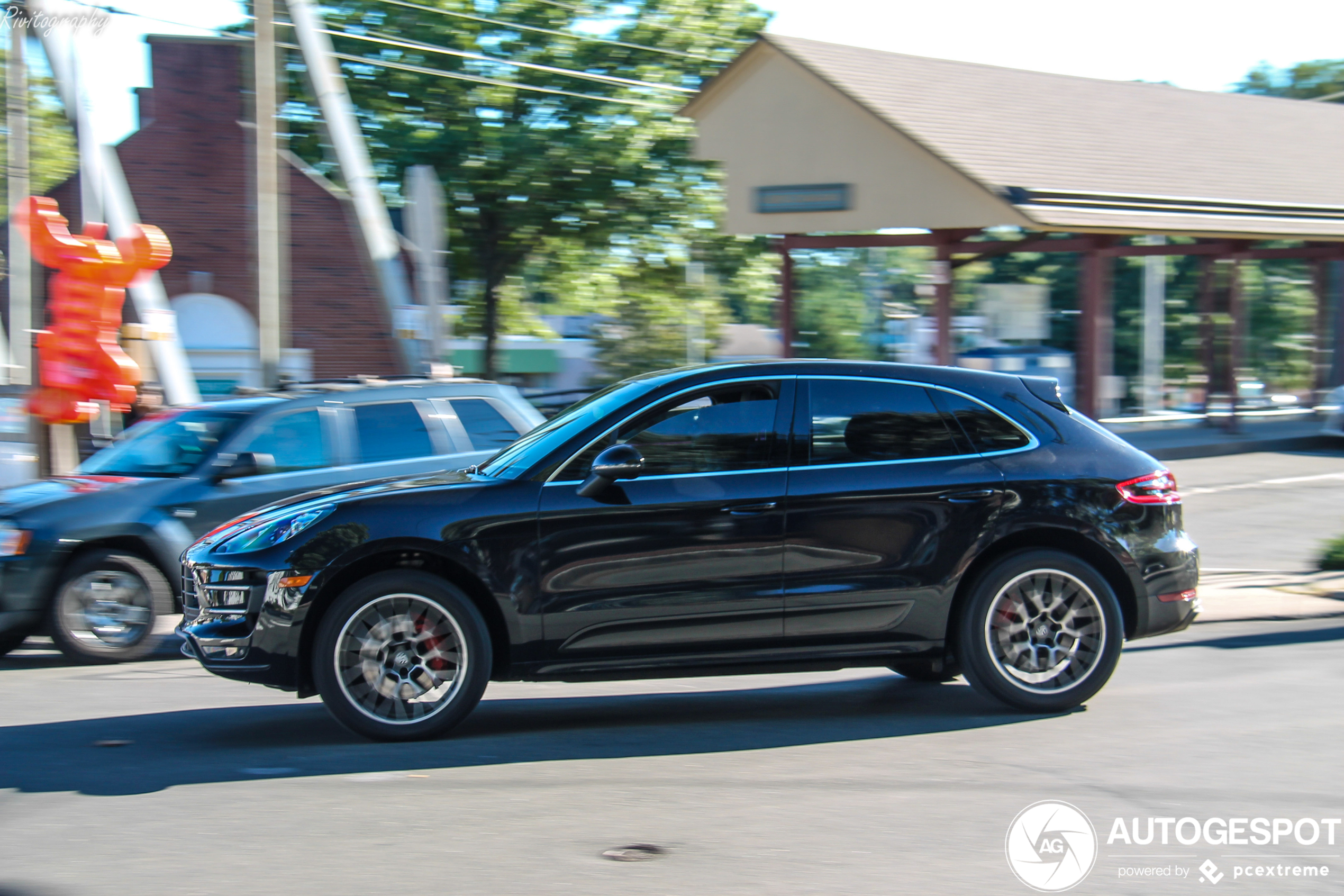 Porsche 95B Macan Turbo