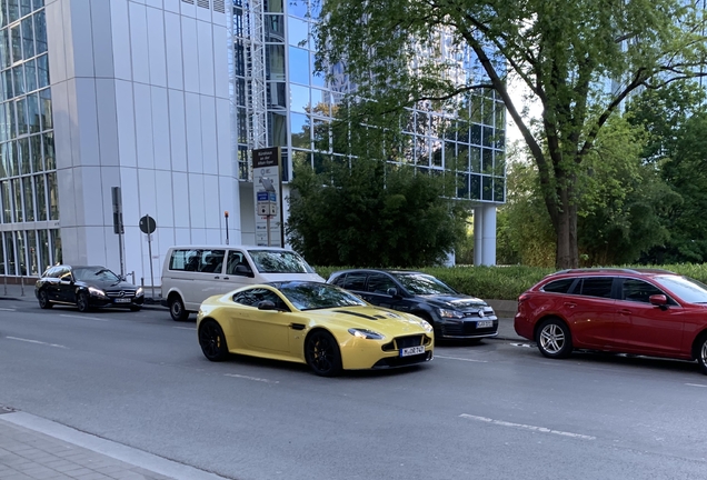 Aston Martin V12 Vantage S