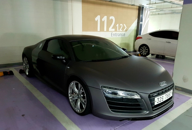 Audi R8 V10 Plus 2013