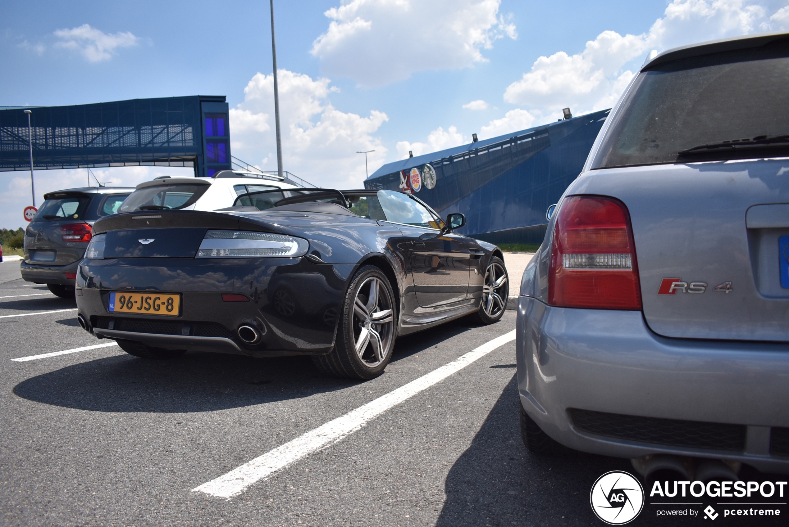 Aston Martin V8 Vantage N400 Roadster