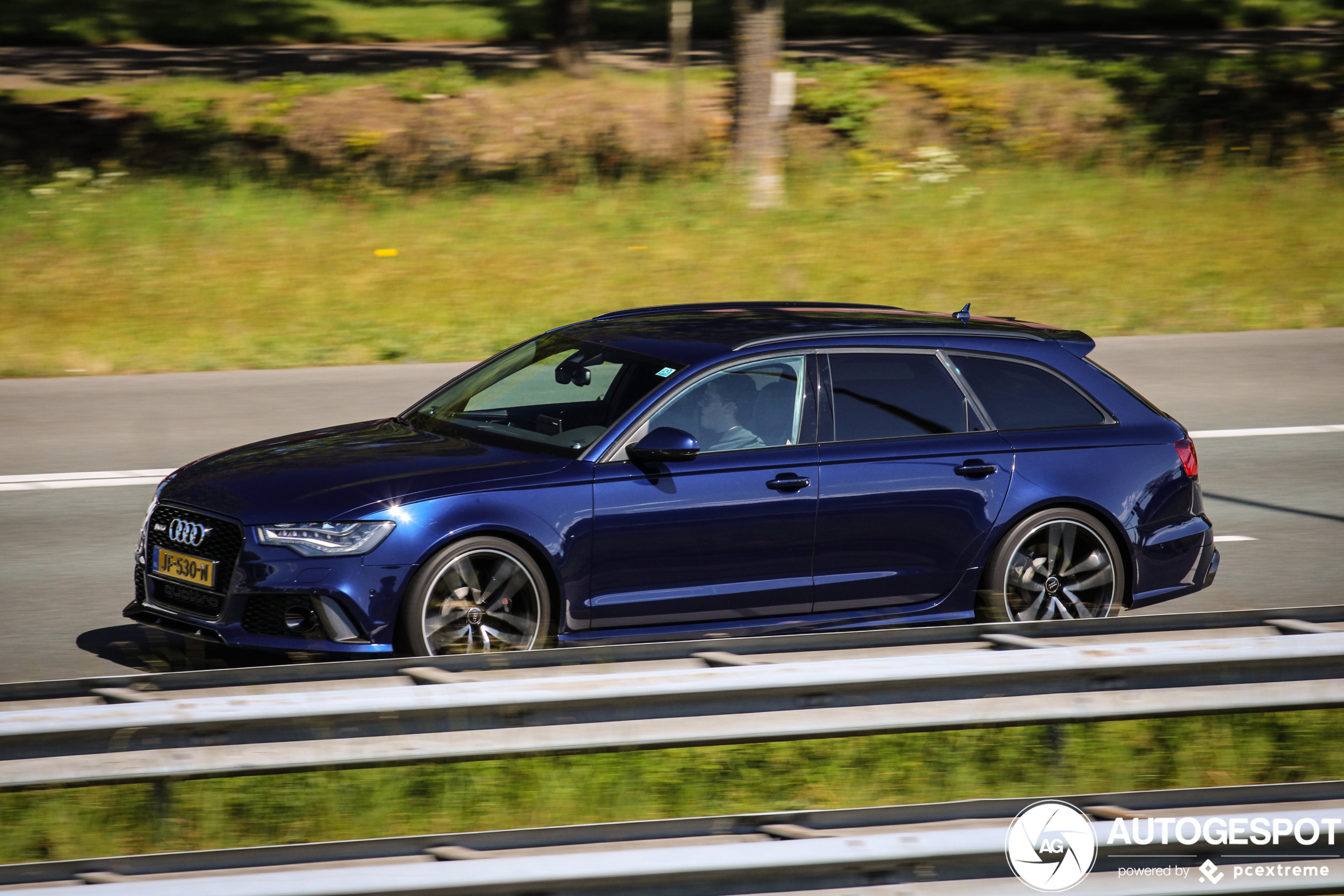 Audi RS6 Avant C7