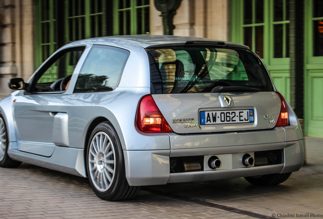 Renault Clio V6