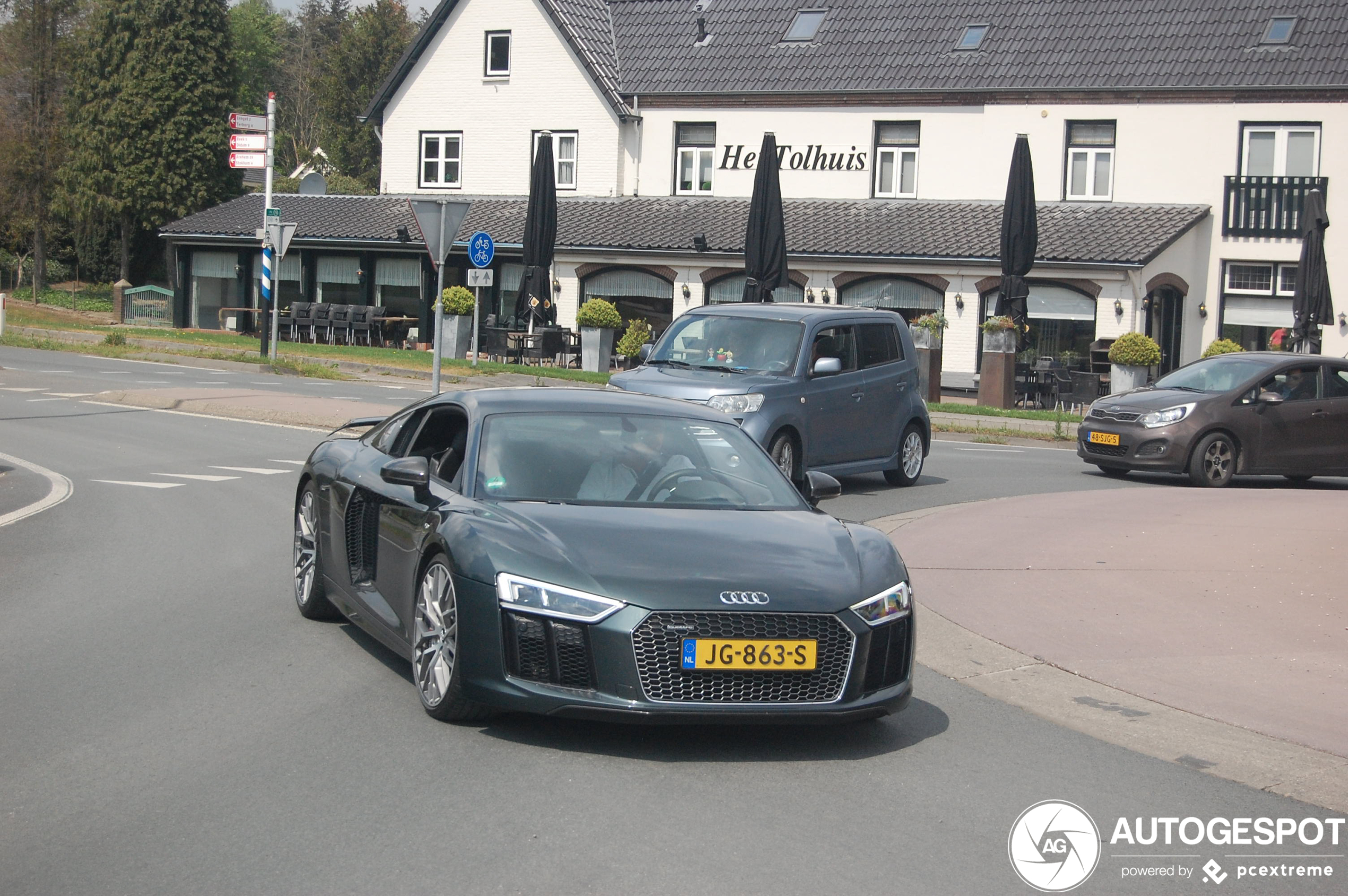 Audi R8 V10 Plus 2015