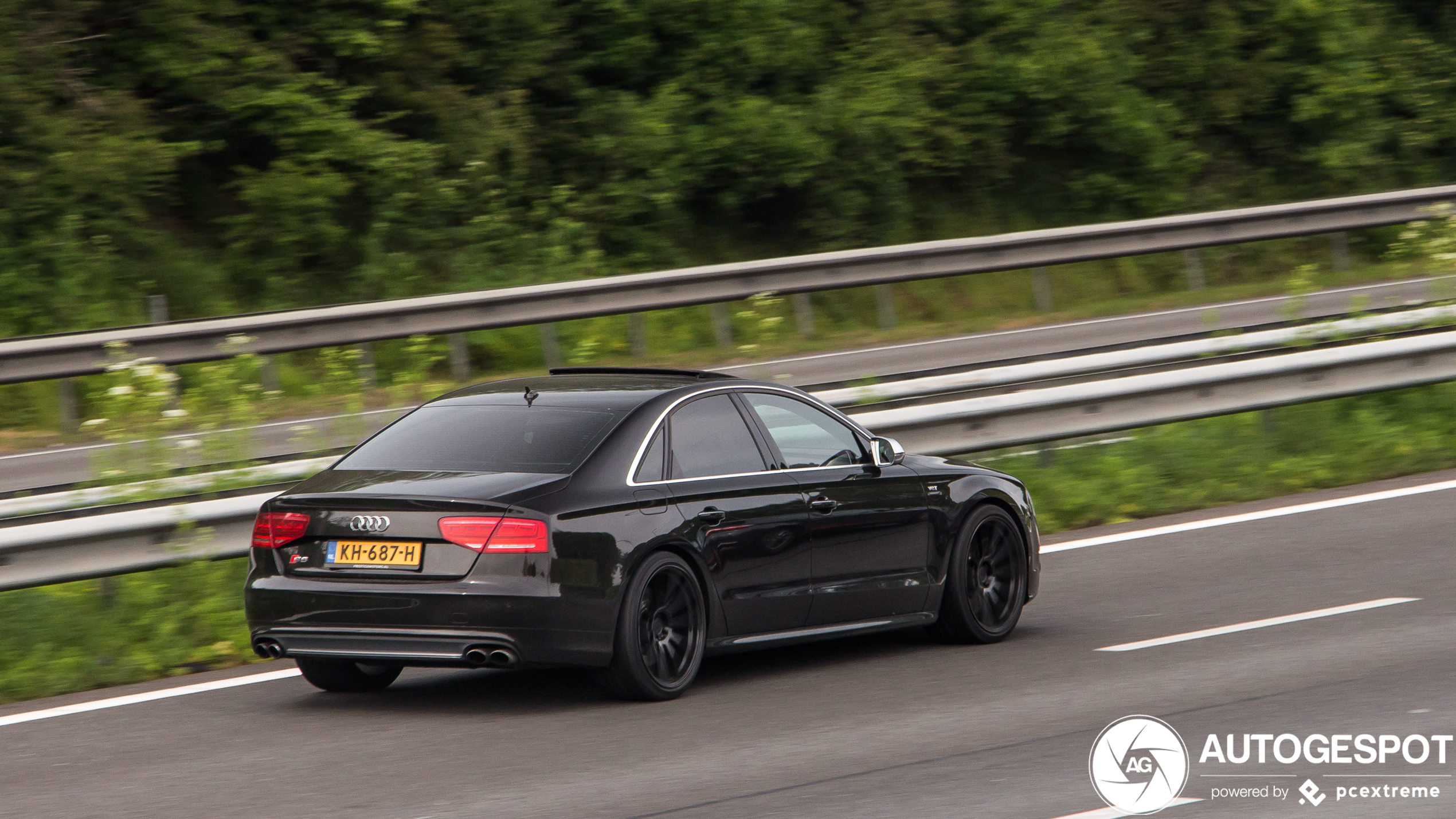 Audi S8 D4