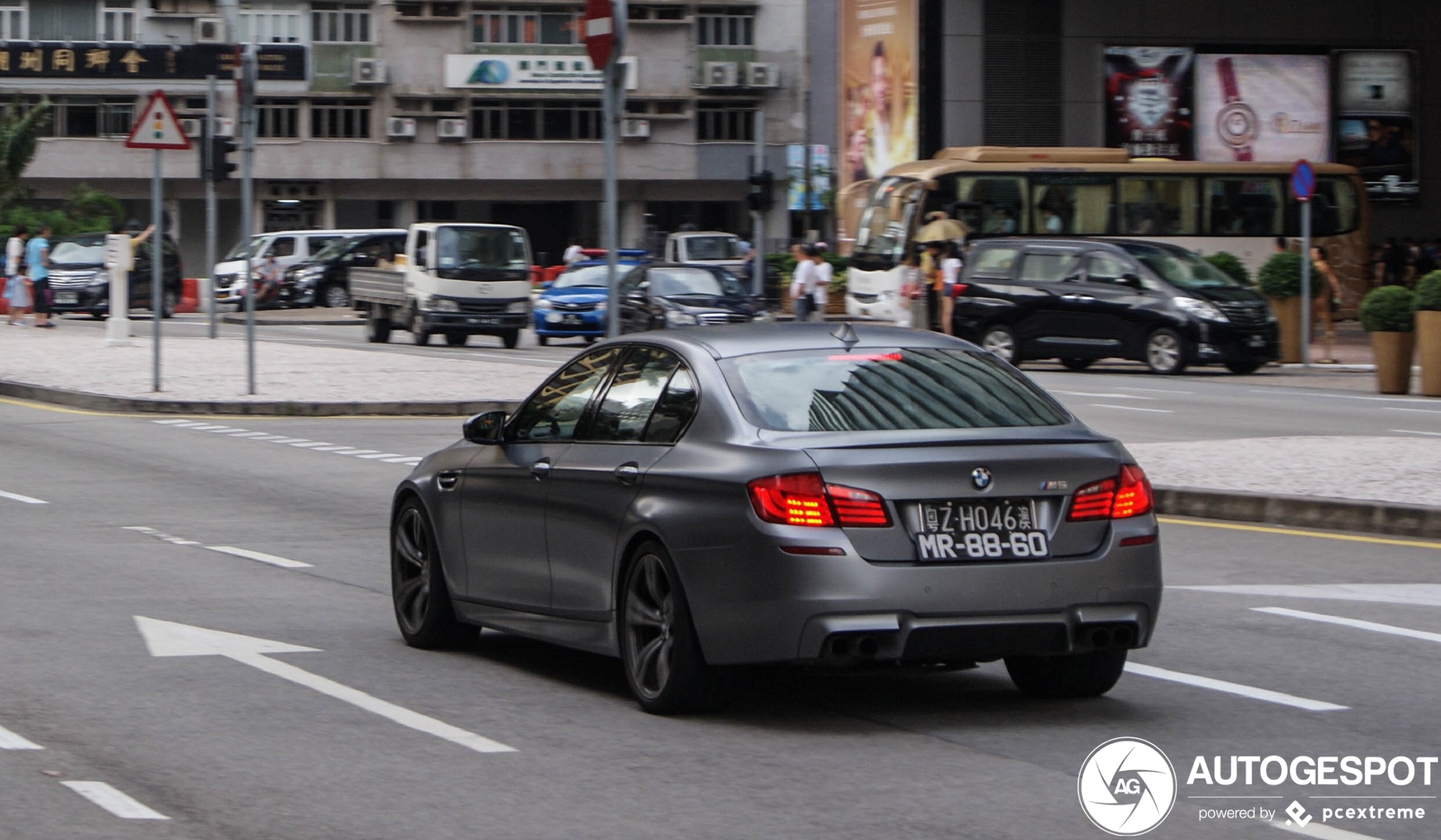 BMW M5 F10 2011