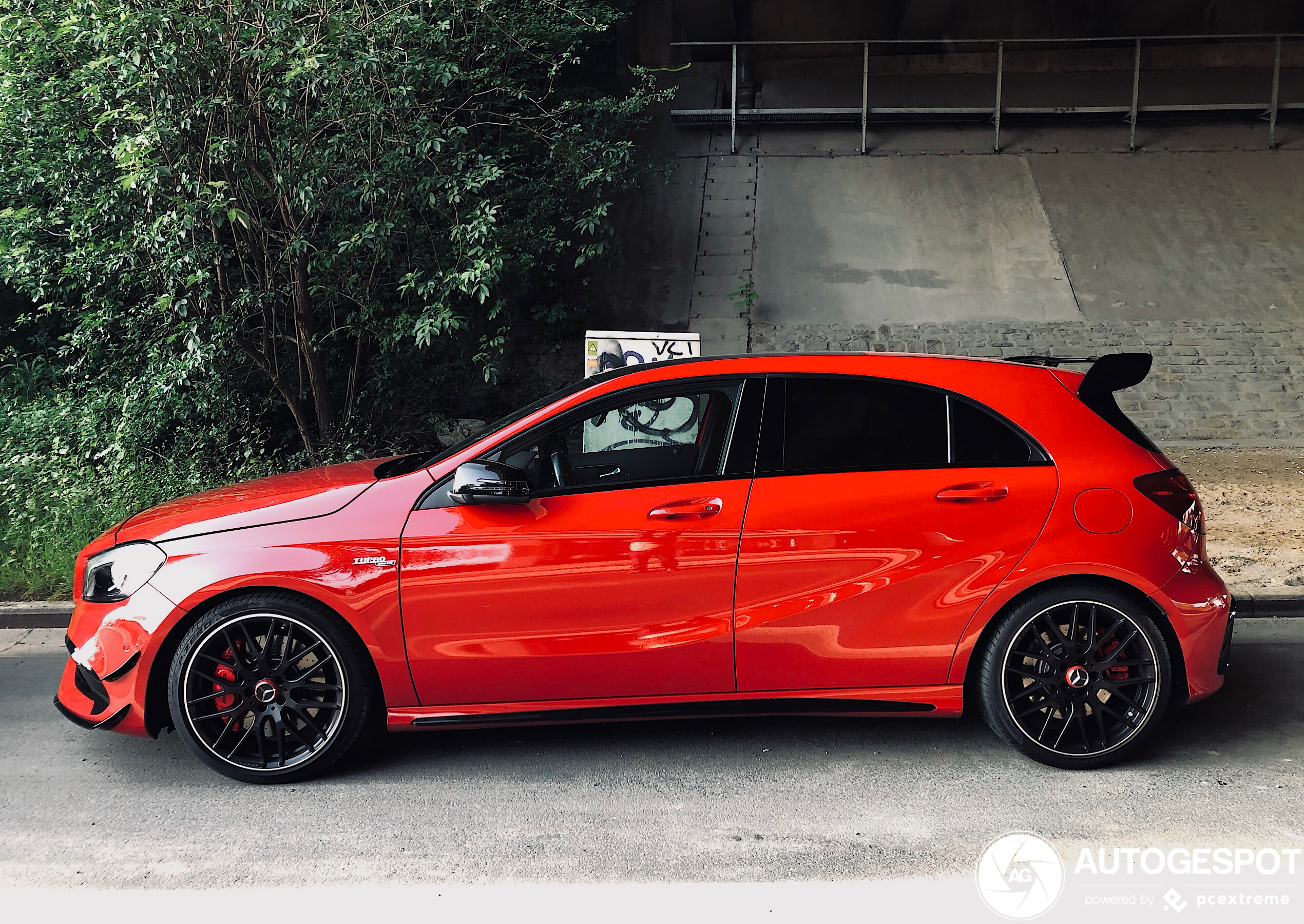 Mercedes-AMG A 45 W176 2015