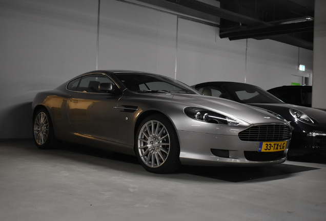 Aston Martin DB9