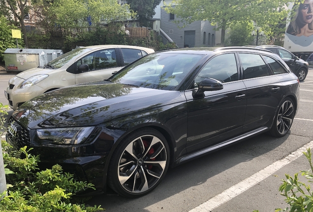 Audi RS4 Avant B9