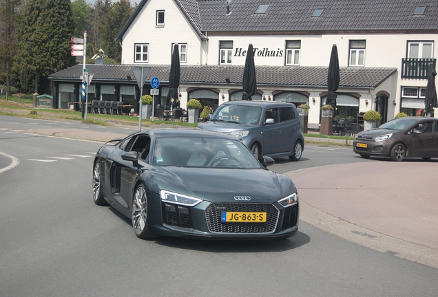 Audi R8 V10 Plus 2015