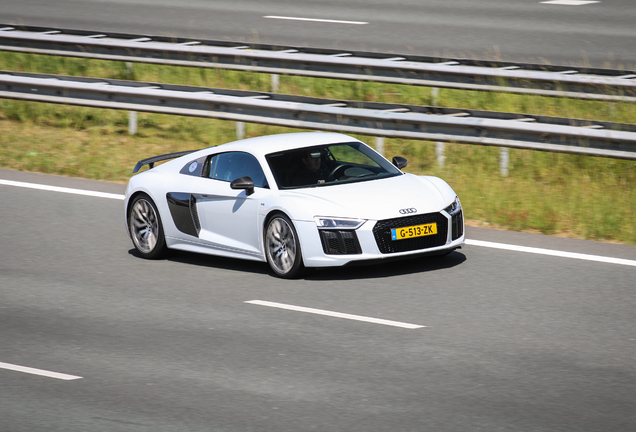 Audi R8 V10 Plus 2015