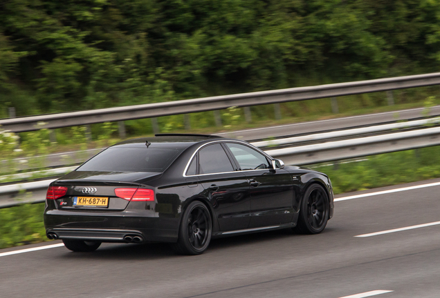 Audi S8 D4