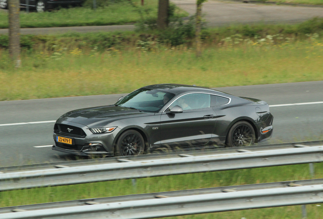 Ford Mustang GT 2015