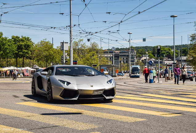 Lamborghini Aventador LP700-4