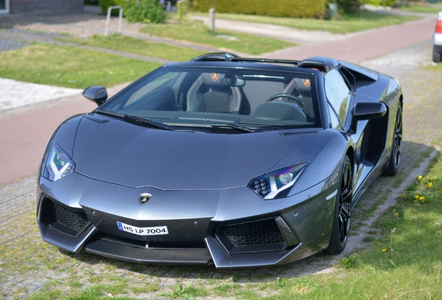 Lamborghini Aventador LP700-4 Roadster