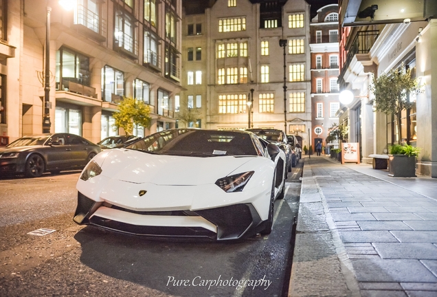 Lamborghini Aventador LP750-4 SuperVeloce Roadster