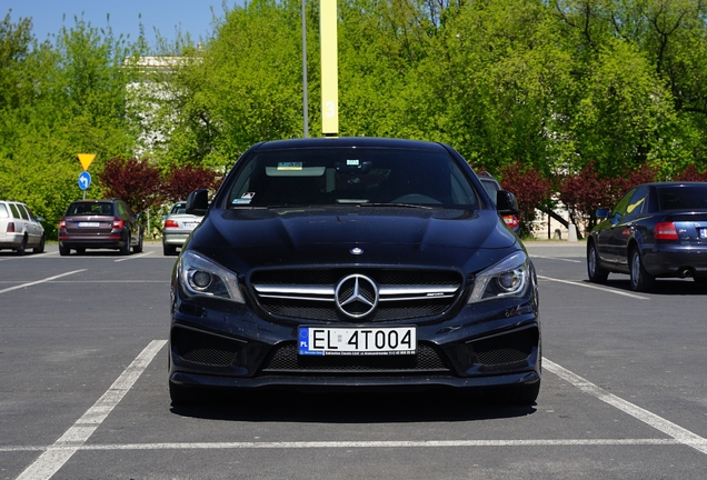 Mercedes-Benz CLA 45 AMG C117