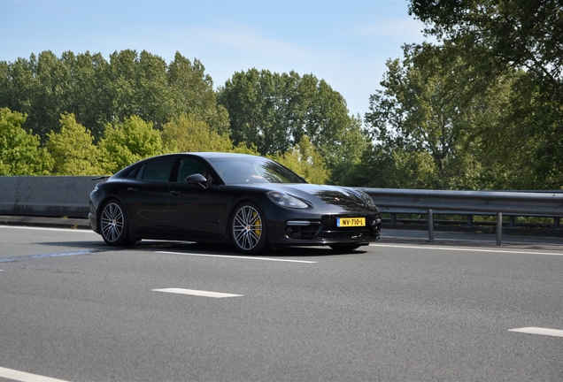 Porsche 971 Panamera Turbo Executive