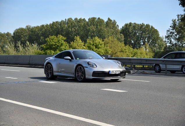 Porsche 992 Carrera 4S