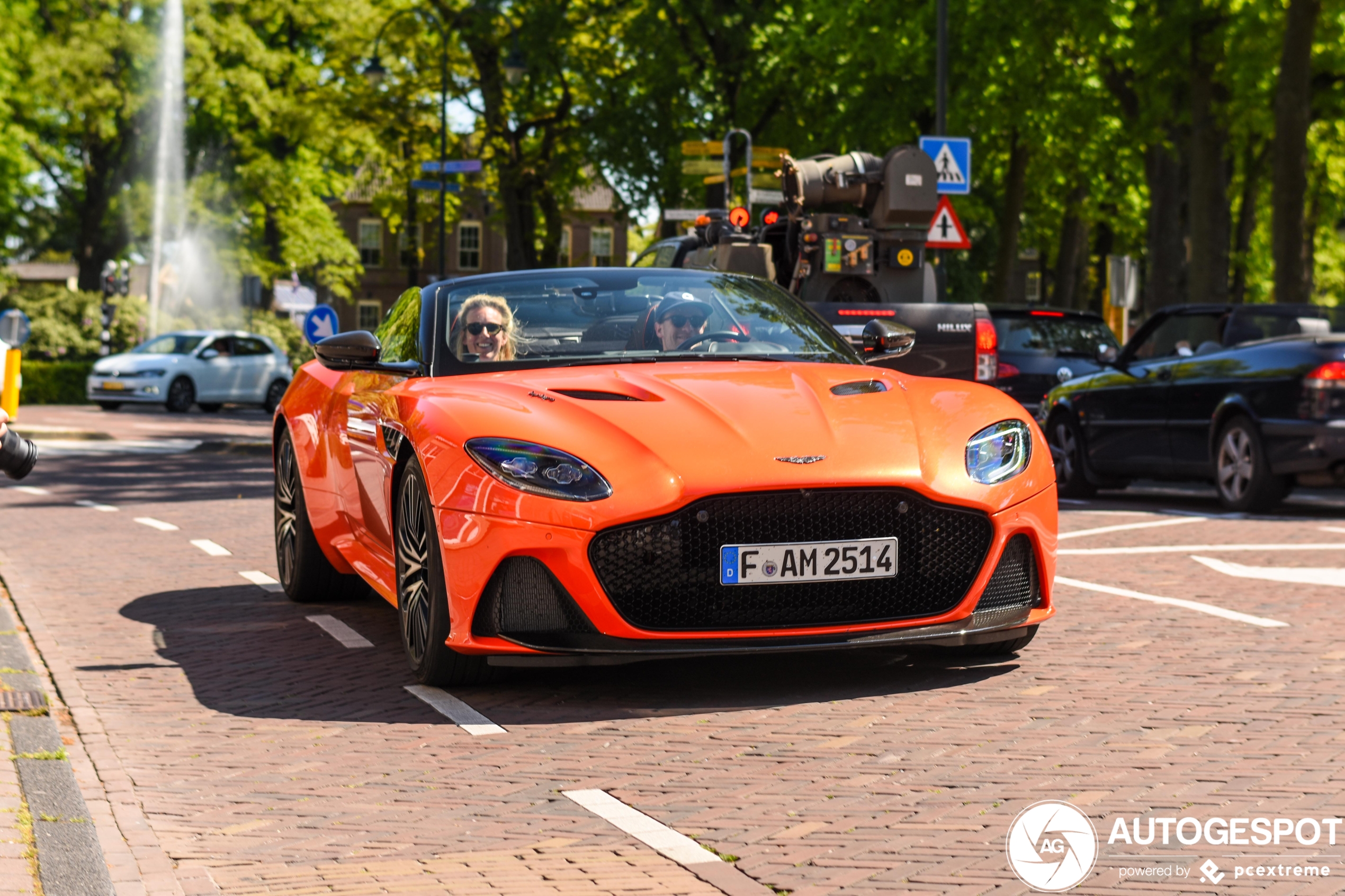 Aston Martin DBS Superleggera Volante