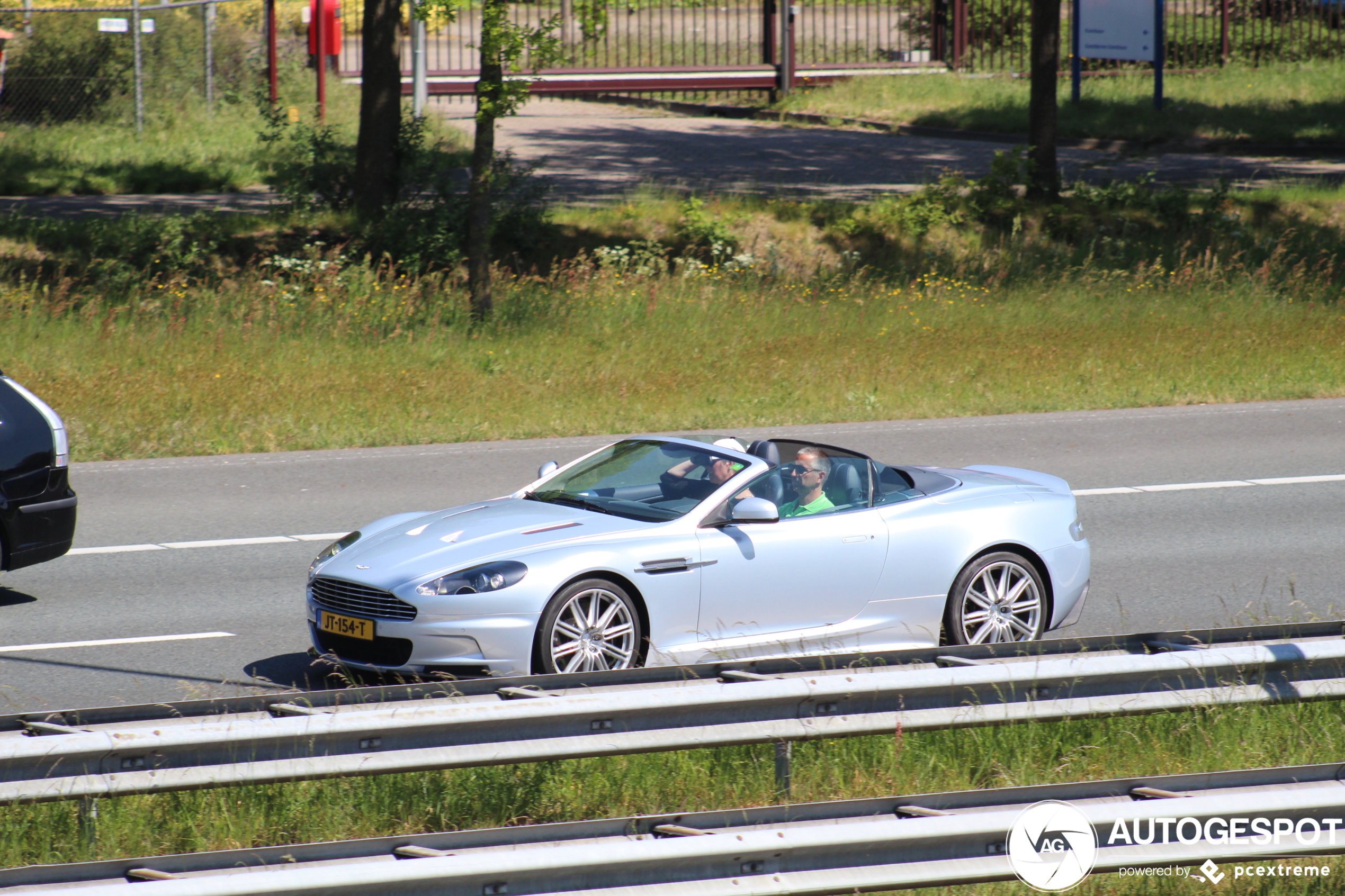 Aston Martin DBS Volante