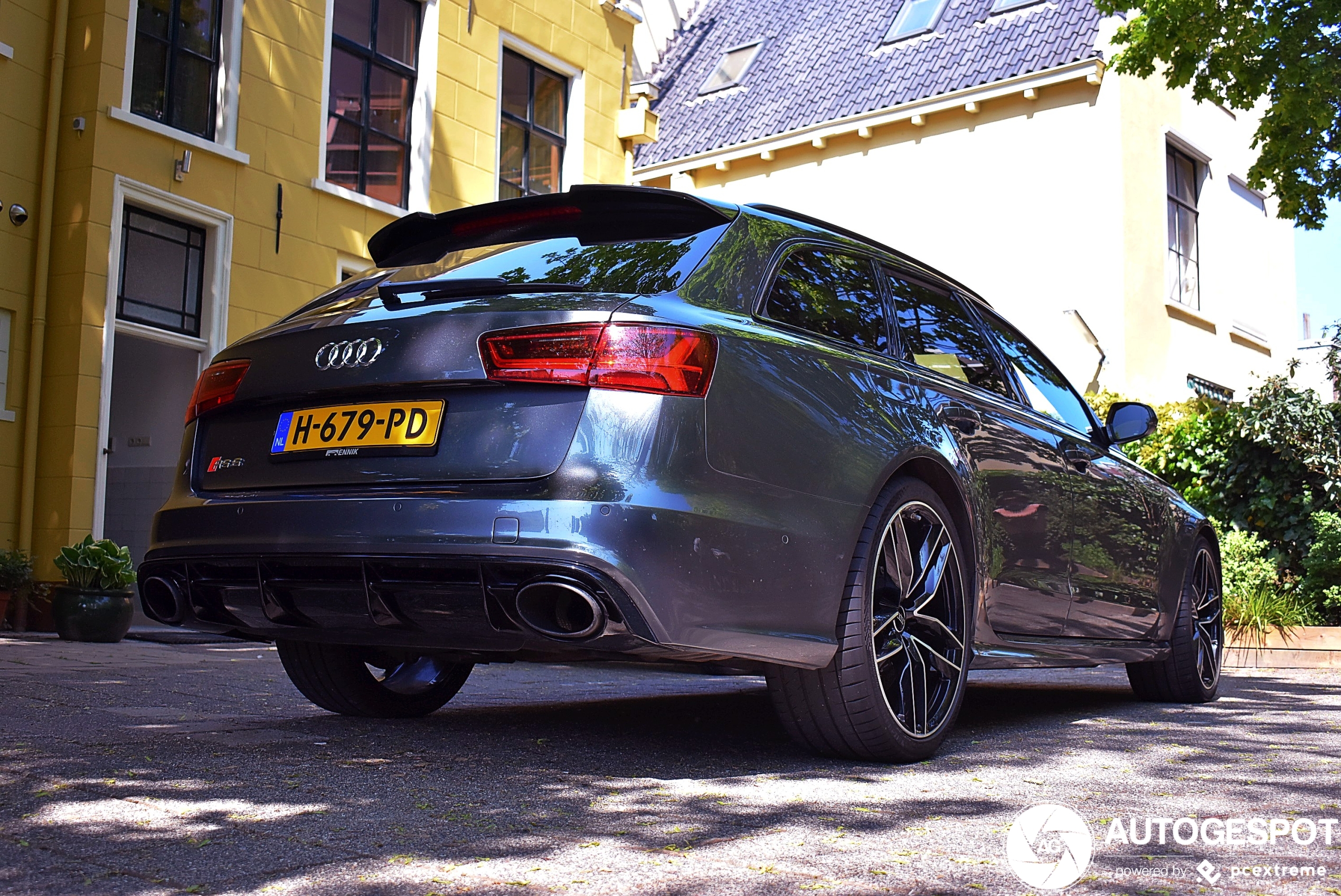 Audi RS6 Avant C7 2015