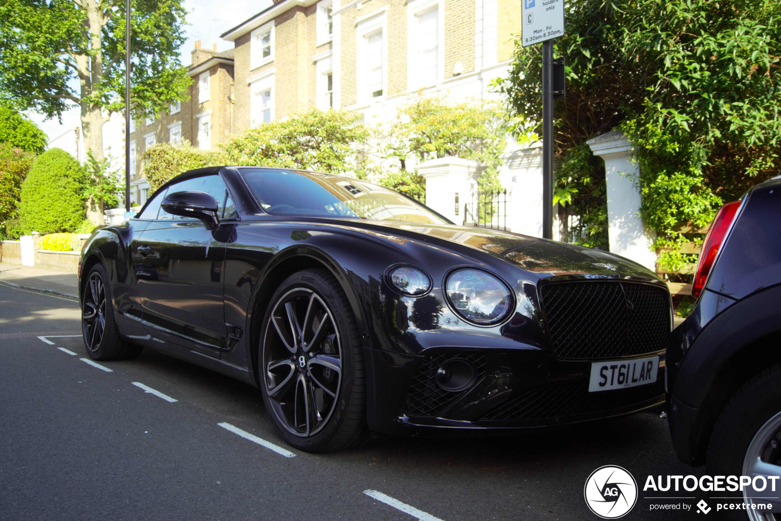 Bentley Continental GTC 2019