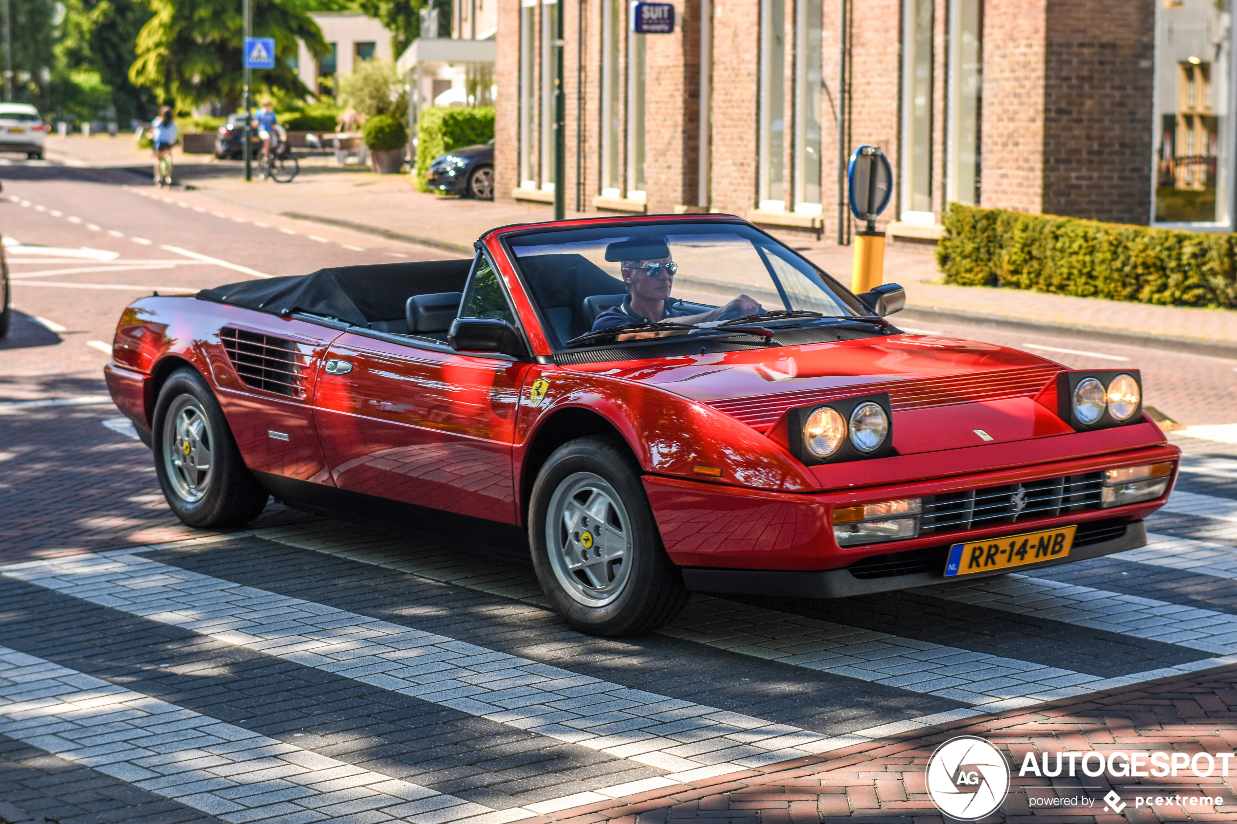 Ferrari Mondial 3.2 Cabriolet