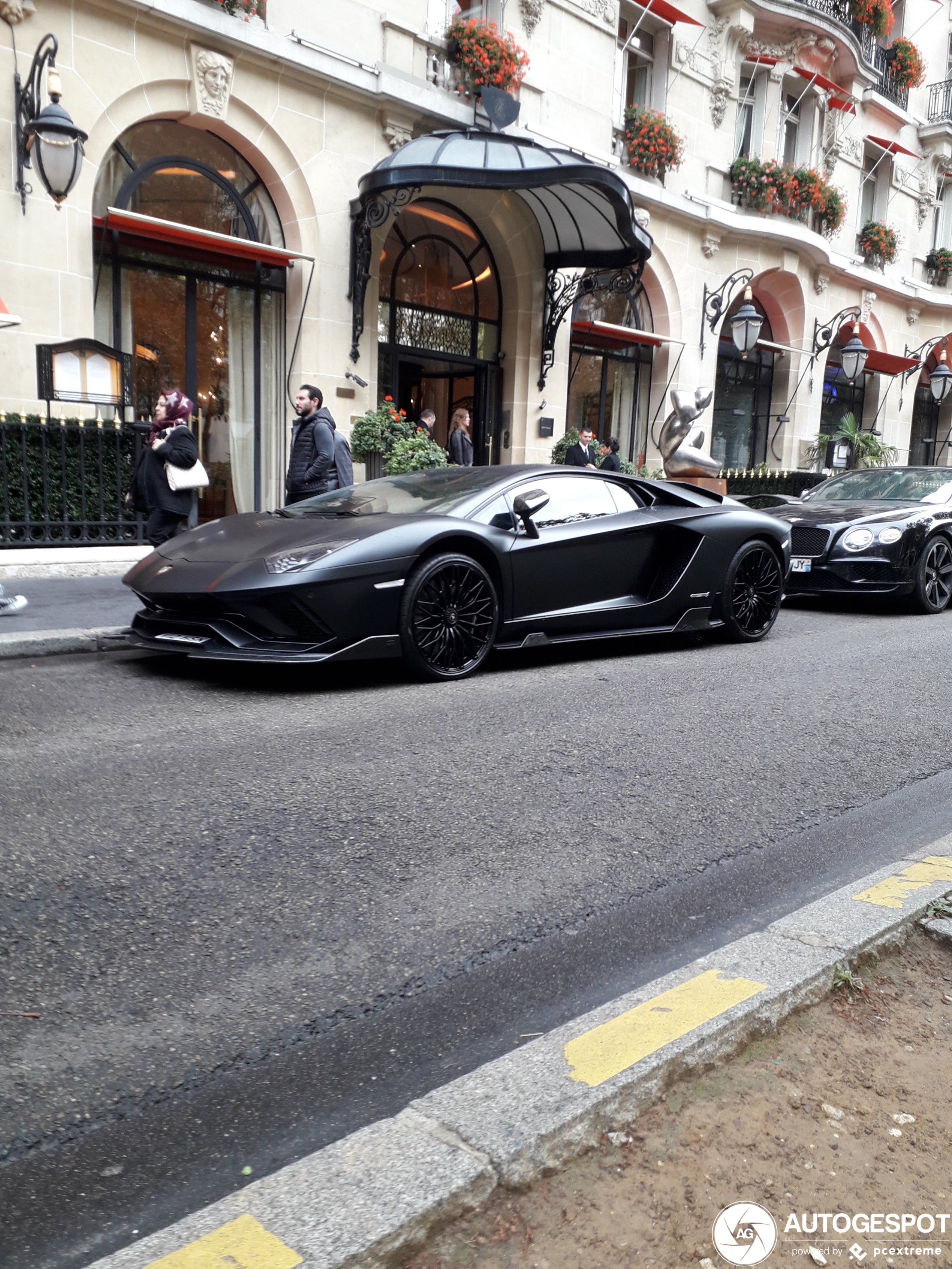 Lamborghini Aventador S LP740-4 Nero Design