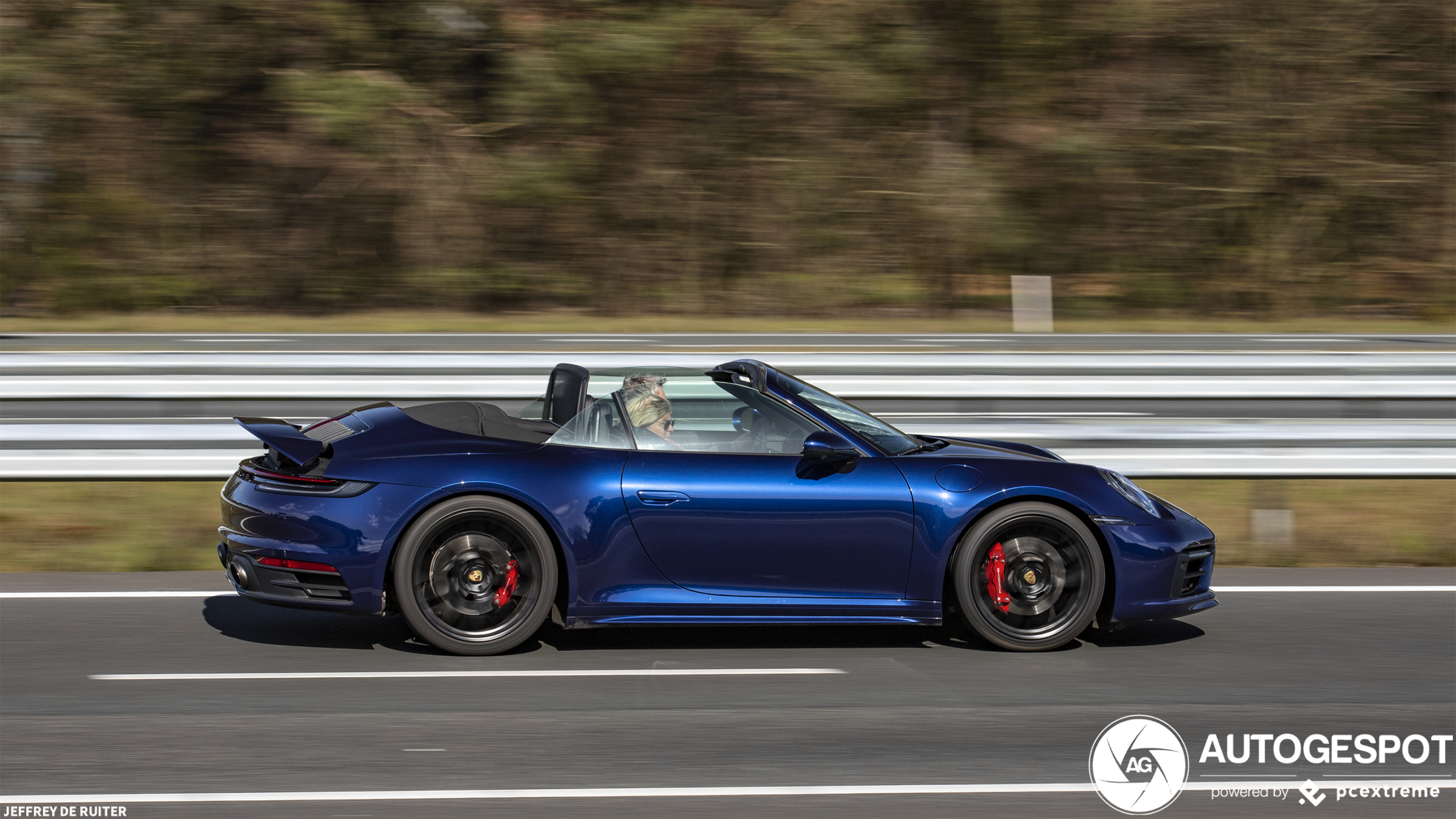 Porsche 992 Carrera 4S Cabriolet