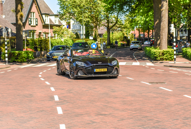 Aston Martin DBS Superleggera Volante