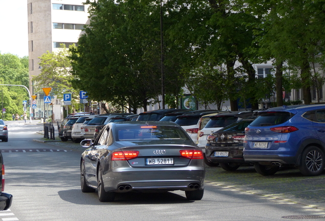 Audi S8 D4