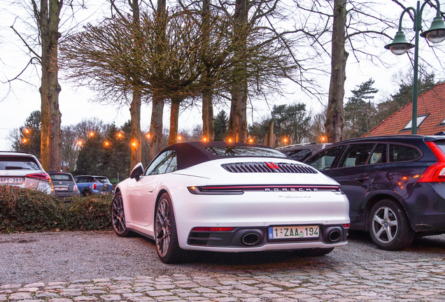 Porsche 992 Carrera 4S Cabriolet