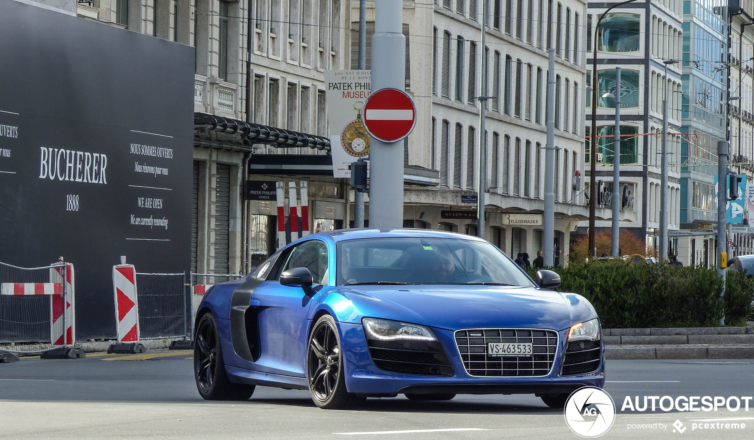 Audi R8 V10