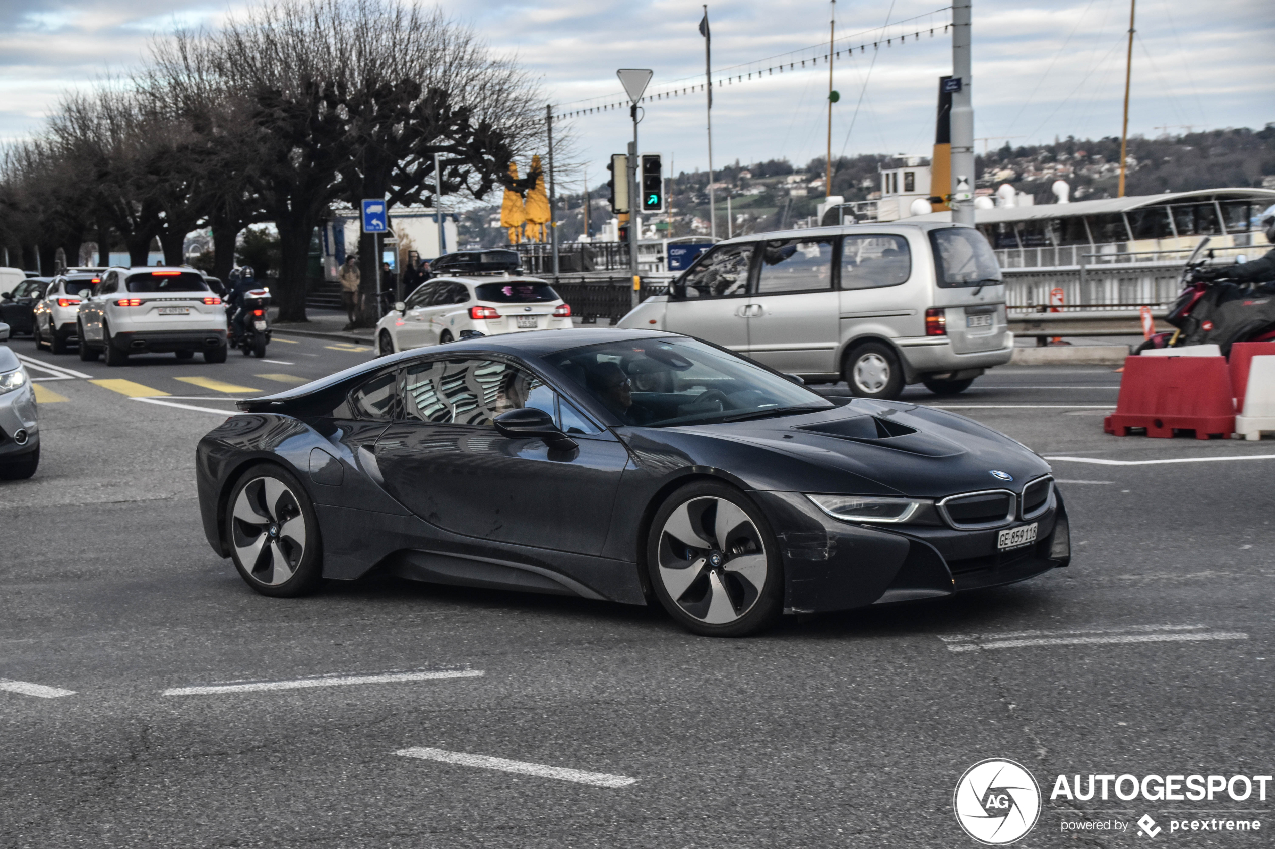 BMW i8