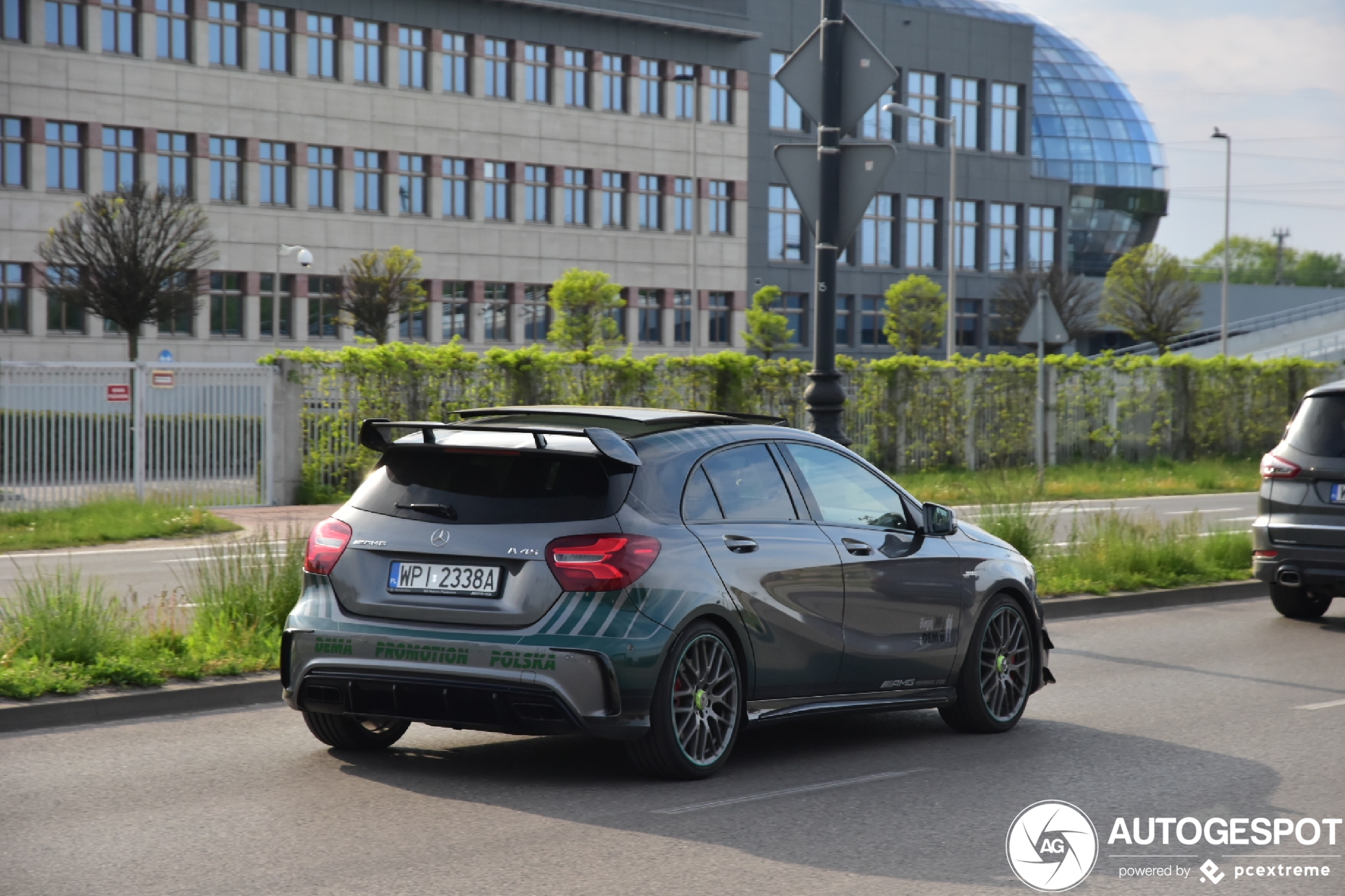 Mercedes-AMG A 45 W176 Petronas 2015 World Champions Edition