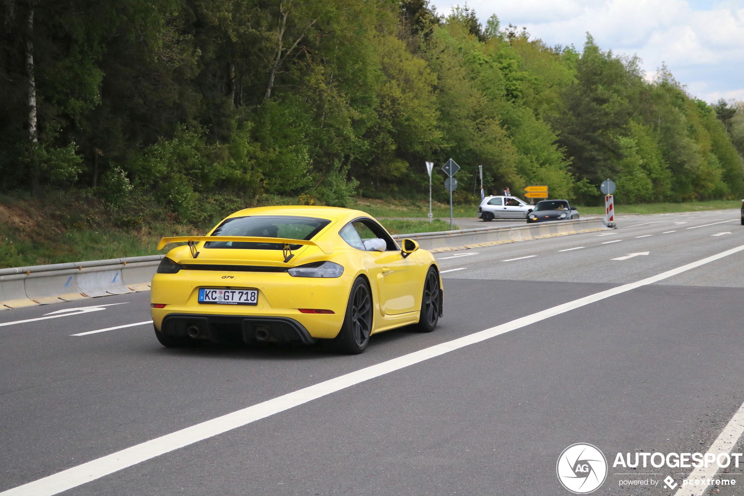 Porsche 718 Cayman GT4