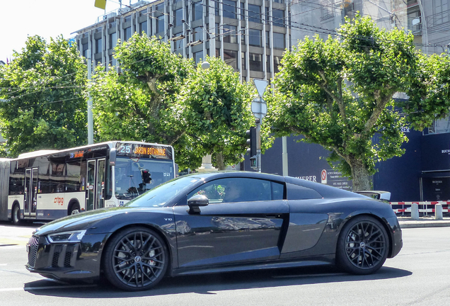 Audi R8 V10 Plus 2015