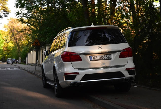 Mercedes-Benz GL 63 AMG X166