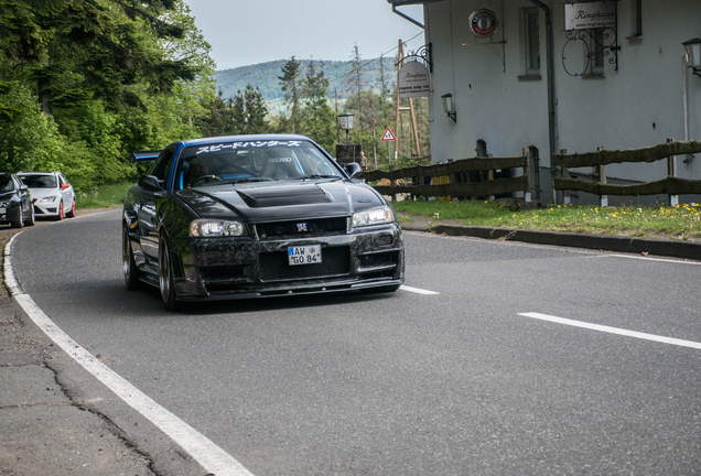 Nissan Skyline R34 GT-R